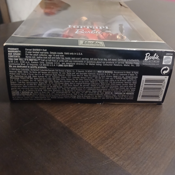 Barbie Ferrari Doll in Leather Suit Outfit Collector Edition 2000 Mattel 28534 - Picture 9 of 14